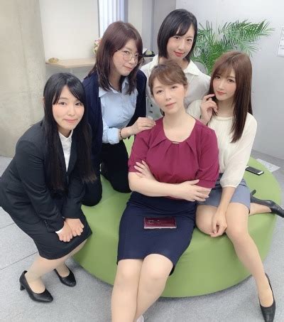 Definition of 人妻 .